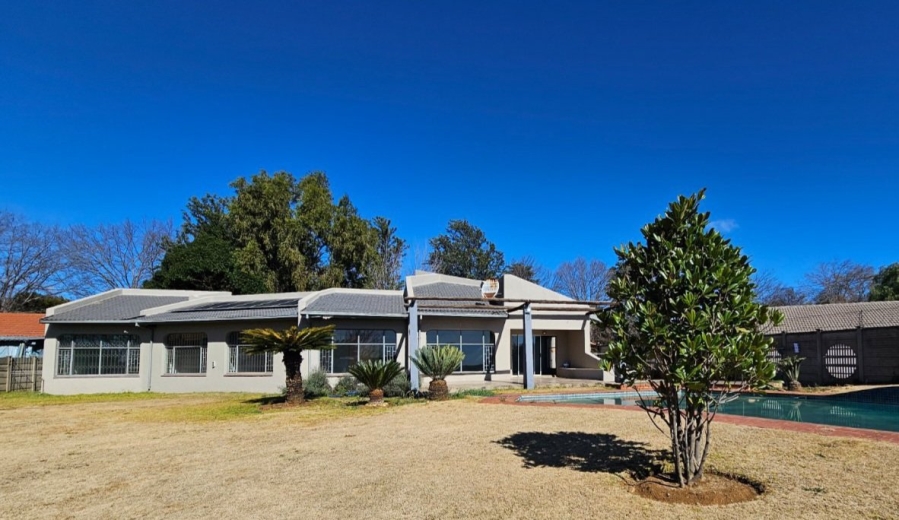 3 Bedroom Property for Sale in Vaalpark Free State
